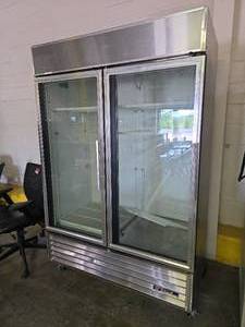 lot 17548 image: True Commercial Refrigerator