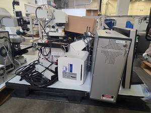 lot 17770 image: Large Lot Of Assorted Electronics