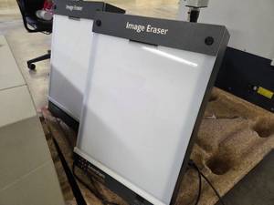 lot 17809 image: Amersham Biosciences Image Eraser - Model 810 UNV