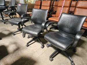 lot 17676 image: Lot of 3 Chairs