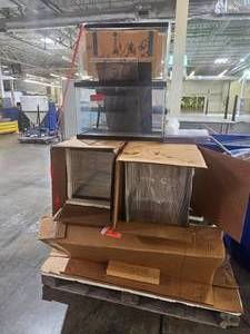lot 17713 image: Large Lot Of Aquariums
