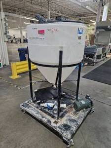 lot 17718 image: 55 Gallon Roto Mold Drum With Pump