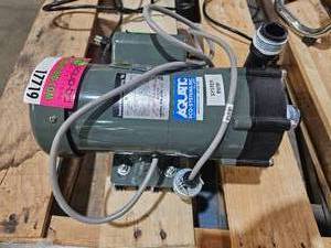 lot 17719 image: Iwaki Magnet Pump - Model MD-100RLT