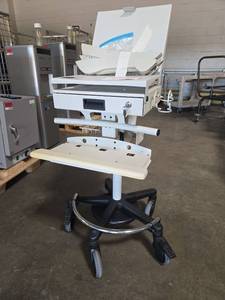 lot 17607 image: Ergotron Mobile Medical Cart on Casters