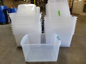 lot 17622 image: Lot of Clear Plastic Storage Bins with Lids and Handles