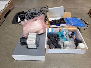 lot 17636 image: Hamamatsu ORCA-ER Digital Camera C4742-80-12AG with Controller and Accessories