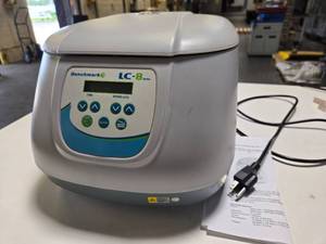 lot 17645 image: Benchmark LC-8 Series Lab Centrifuge 8x15ml C3100 3500 rpm