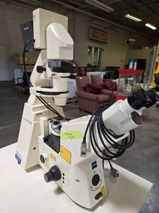 lot 17647 image: Carl Zeiss Axiovert 200M Inverted Microscope with HAL 100 Illuminator