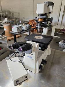 lot 17650 image: Nikon ECLIPSE Inverted Microscope System - Model TE2-PS100W