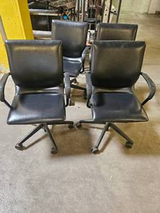 lot 17704 image: (4) Black Steelcase Swivle Chairs