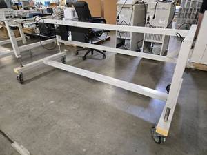 lot 17779 image: Monarch Hydraulics Dyna-Lift 1000 LBS Lab Cart with Motorized Lift