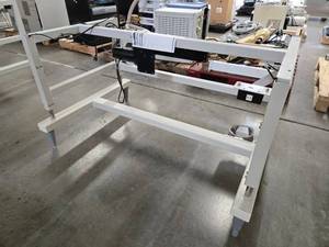 lot 17780 image: Monarch Hydraulics 4E-D1A-08-X 1000 LBS Capacity Hydraulic Lift Table