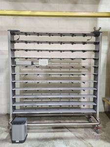 lot 19881 image: Single Row Innovive Vivarium Rack