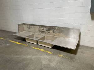 lot 19967 image: Stainless Steel Double Basin Sink