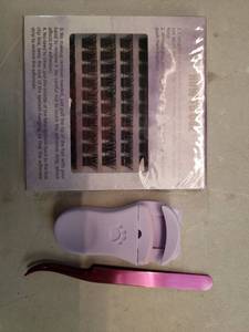 lot 17315 image: False Eyelash Kit with Applicator and Tweezers - Retail $8