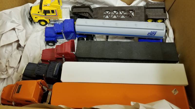 lot 1343 image: Lot of 164 Semis Schneider Trucking and more