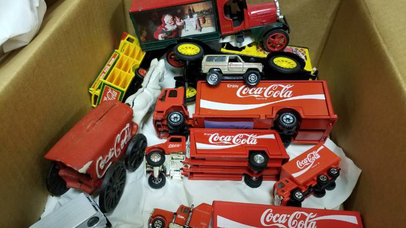 lot 1358 image: Large Coca Cola Collection - Diecast  Cast iron
