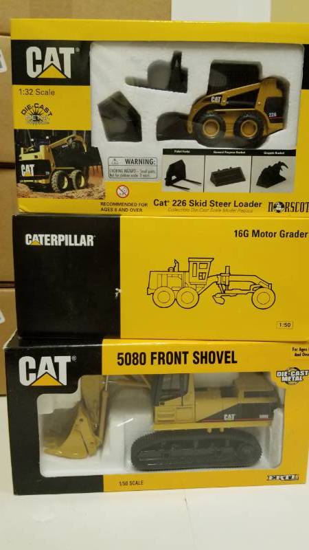 lot 1359 image: CAT 226 CAT 5080 CAT 16G 150 Scale Diecast Construction