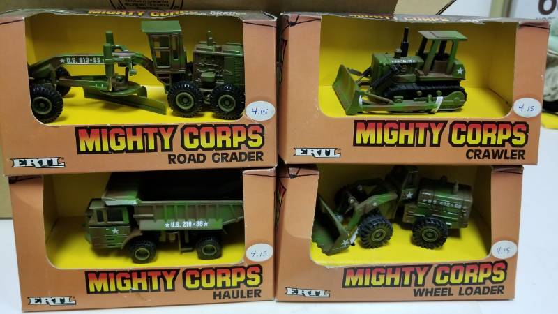 lot 1365 image: Mighty Corps 4 Vehicle set by Ertl Military Set