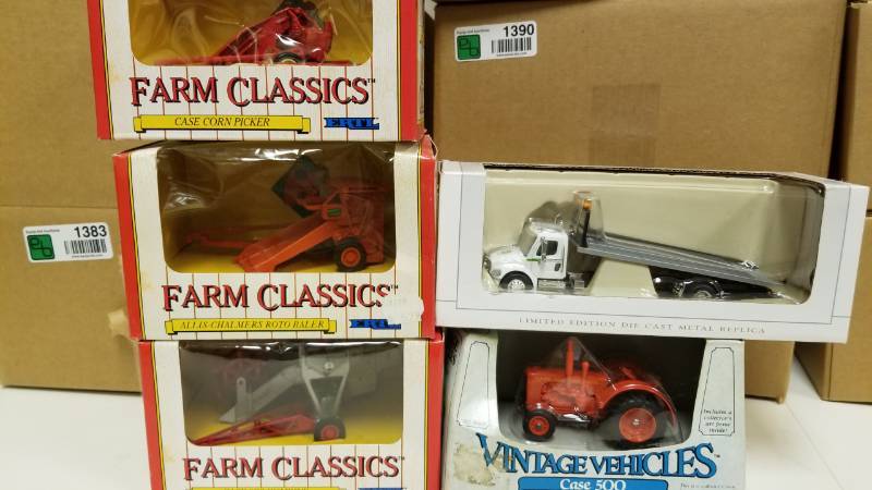lot 1383 image: Ertl Farm Classic diecast