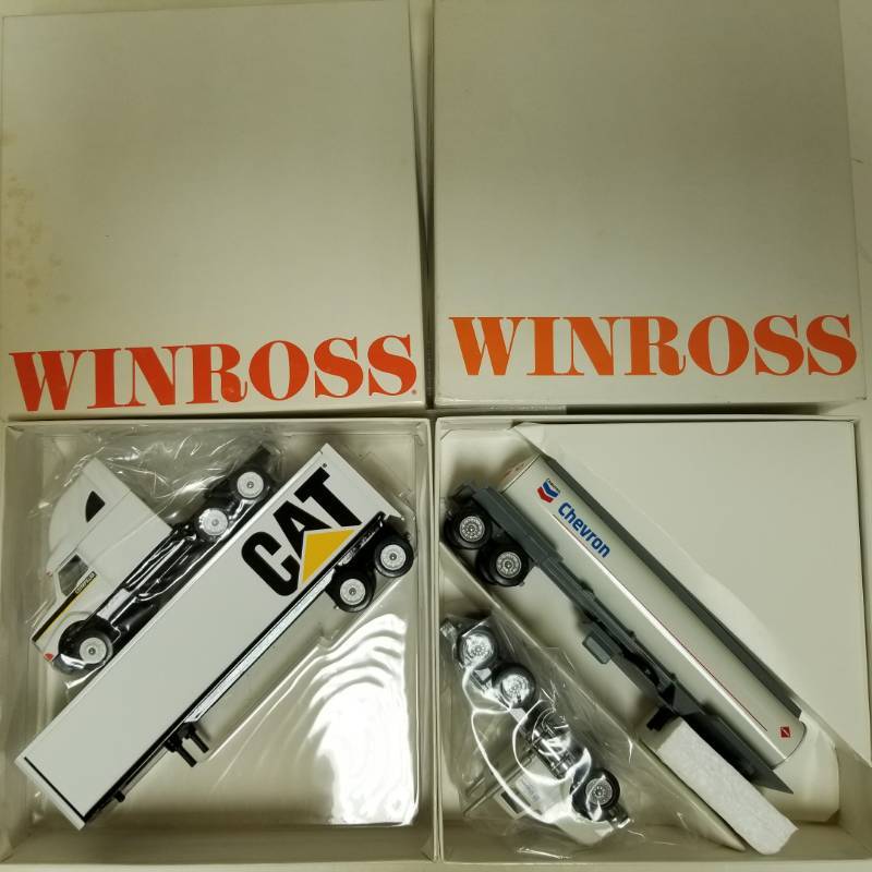 lot 1430 image: 2 Winross Semi Sets Truck and Trailers CAT Chevron