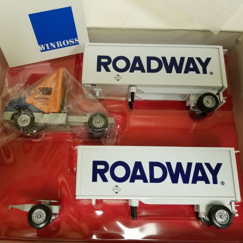 lot 1455 image: Roadway Dual  piggyback with Cab  winross