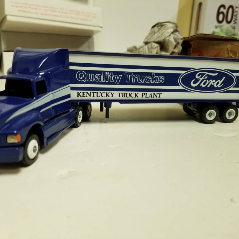 lot 1463 image: Ford Truck Winross