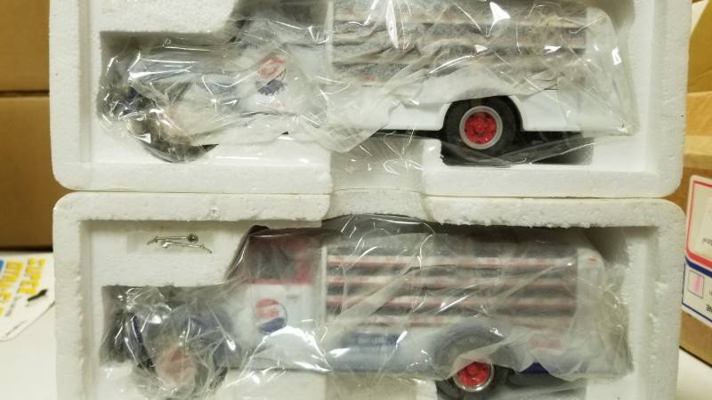 lot 1503 image: 1st Gear dual Pepsi Bottle Trucks, no boxes, but new in pack
