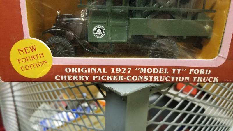 lot 1506 image: 1927 Model TT Ford Cherry Picker Construction Truck