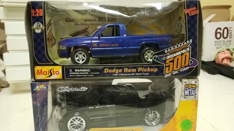 lot 1523 image: Pair of PIckup Trucks