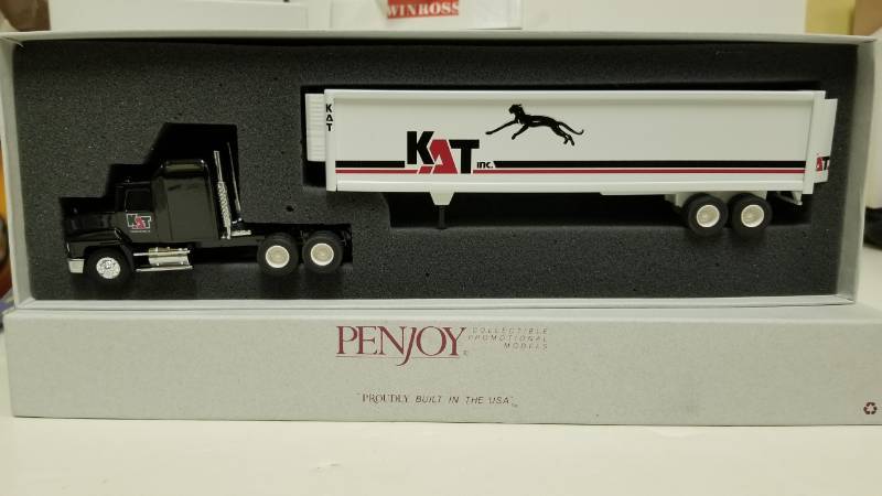 lot 1543 image: Penjoy KAT Truck and Trailer