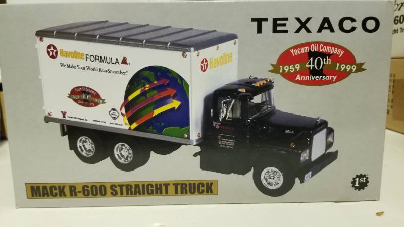 lot 1549 image: Yocum Oil Company 1999 40th anniversary Texaco First Gear
