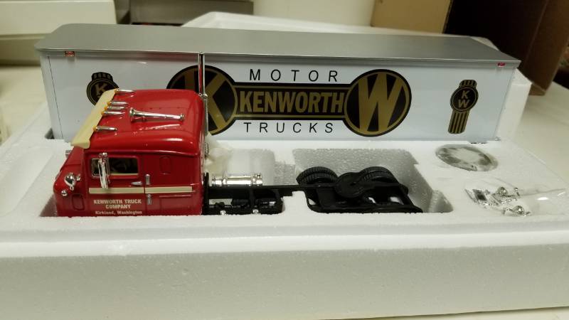 lot 1554 image: Eastwood Automobilia Transportation Kenworth First Gear