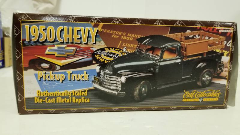lot 1580 image: 1950 Chevy Pick up truck by ertl