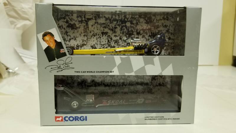 lot 1585 image: Corgi Dragster Set