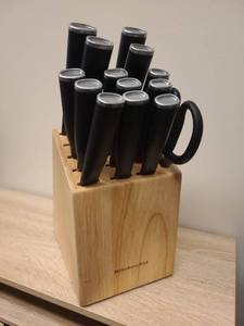 lot 31 image: Brand New KitchenAid Kitchen Knife Block Set with Black Handles