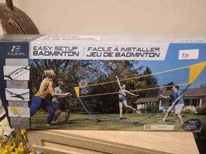 lot 131 image: EastPoint Easy Setup Badminton Set