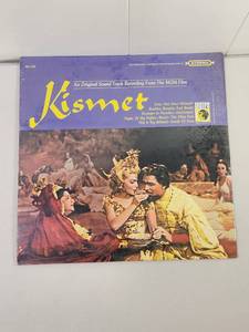 lot 128 image: Kismet MGM Film Soundtrack Vinyl LP Record MS-526 Metro High Fidelity Stereo