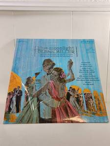lot 214 image: Glenn Miller Blue Moonlight LP Vinyl Record RCA Victor LSP-3557