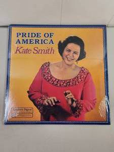 lot 312 image: Kate Smith Pride of America Vinyl LP Record