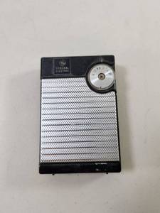 lot 346 image: General Electric Portable Transistor Radio