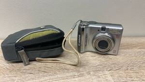 lot 51 image: Canon PowerShot A560 7.1MP Digital Camera with Case