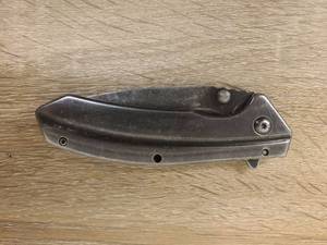 lot 86 image: Kershaw Speedsafe Folding Pocket Knife