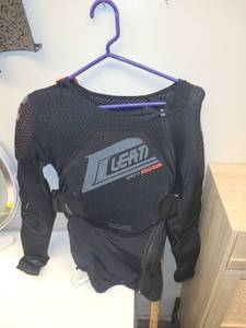lot 102 image: Leatt AirFit CE Level 2 Body Protector