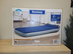 lot 108 image: Bestway Twin Air Mattress with Built-In Pump