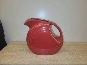 lot 2 image: Fiesta Ware Large Disk Pitcher in Scarlet Red