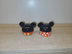 lot 12 image: Disney Mickey and Minnie Mouse Ceramic Salt and Pepper Shaker Set