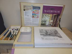 lot 18 image: Watercolor Art Set with Styles and Techniques Book