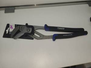 lot 24 image: Brand Powertorque Tools (gm6341) 14 Groove Joint Pliers