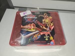 lot 31 image: Bakugan Baku-Tin Special Attack Mantid Set